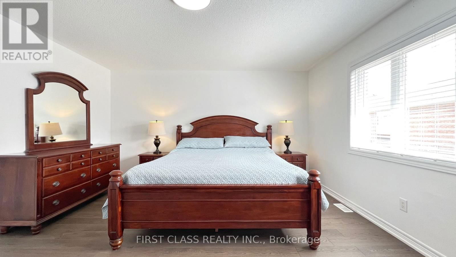 11 JAMES JOYCE DRIVE Image 25