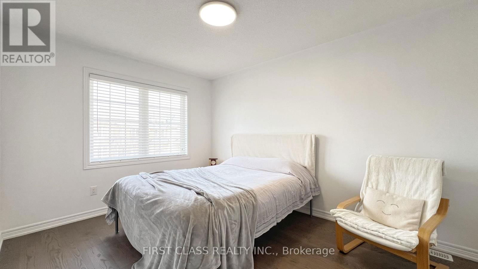 11 JAMES JOYCE DRIVE Image 30