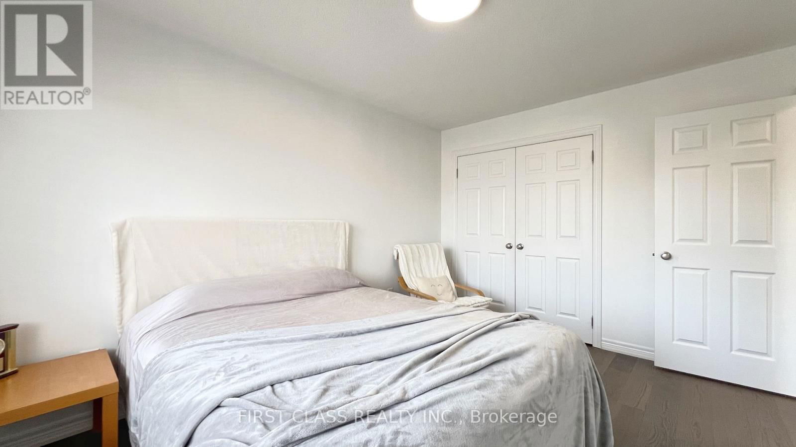 11 JAMES JOYCE DRIVE Image 31