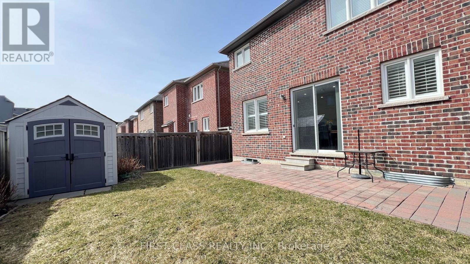 11 JAMES JOYCE DRIVE Image 37