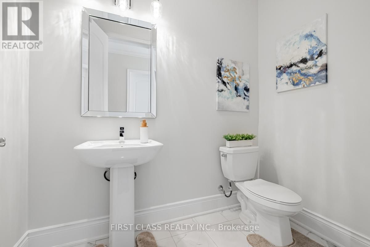 21 MOWER AVENUE Image 18