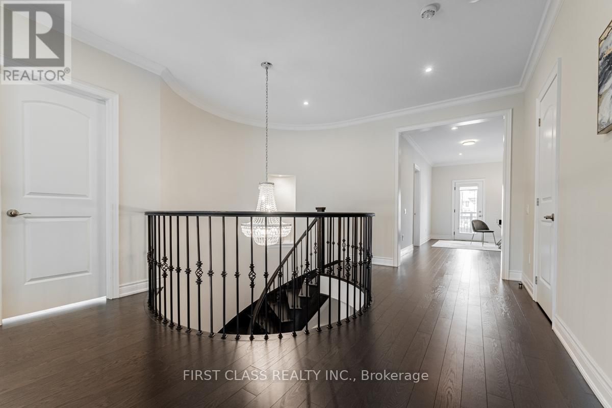 21 MOWER AVENUE Image 23