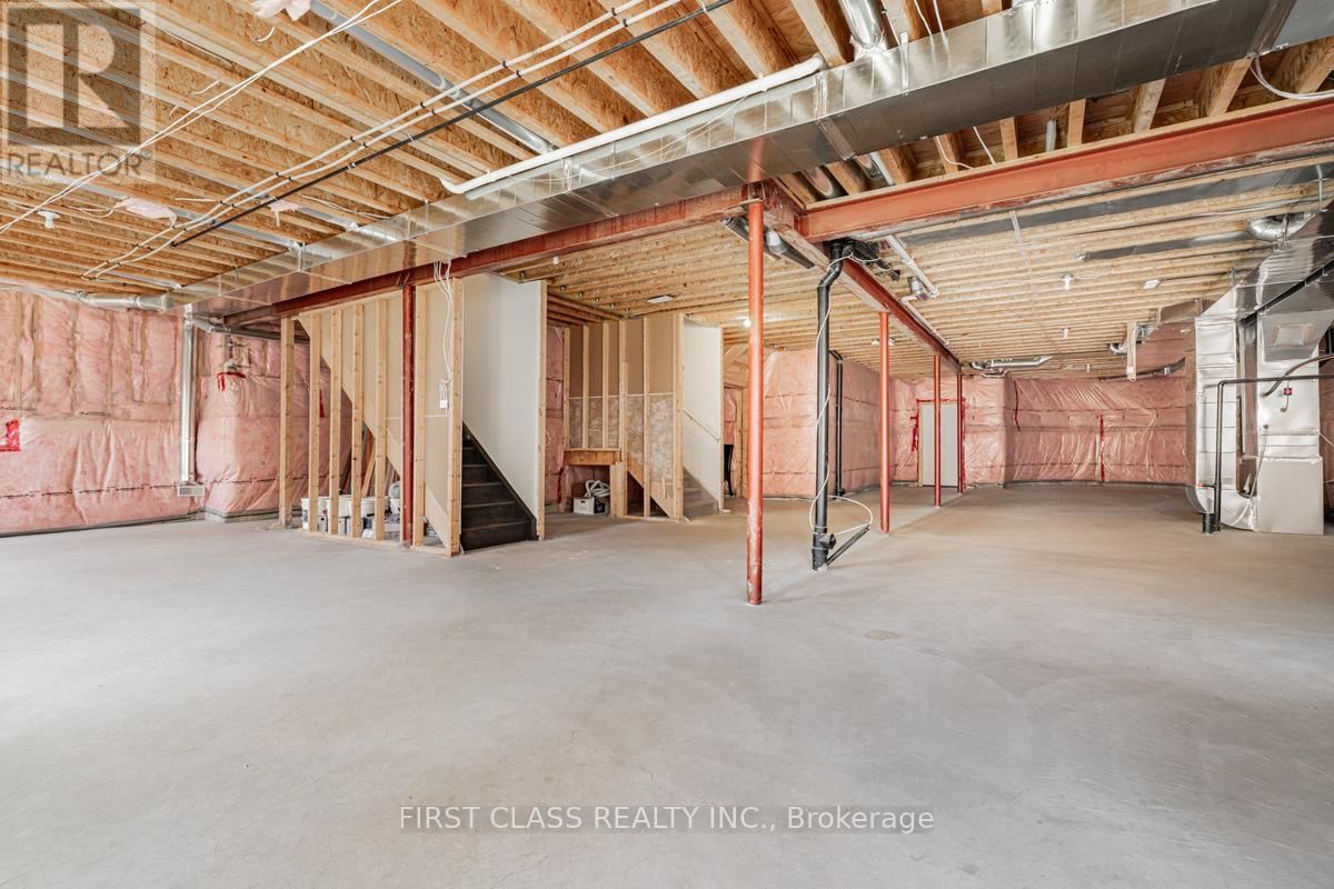 21 MOWER AVENUE Image 31