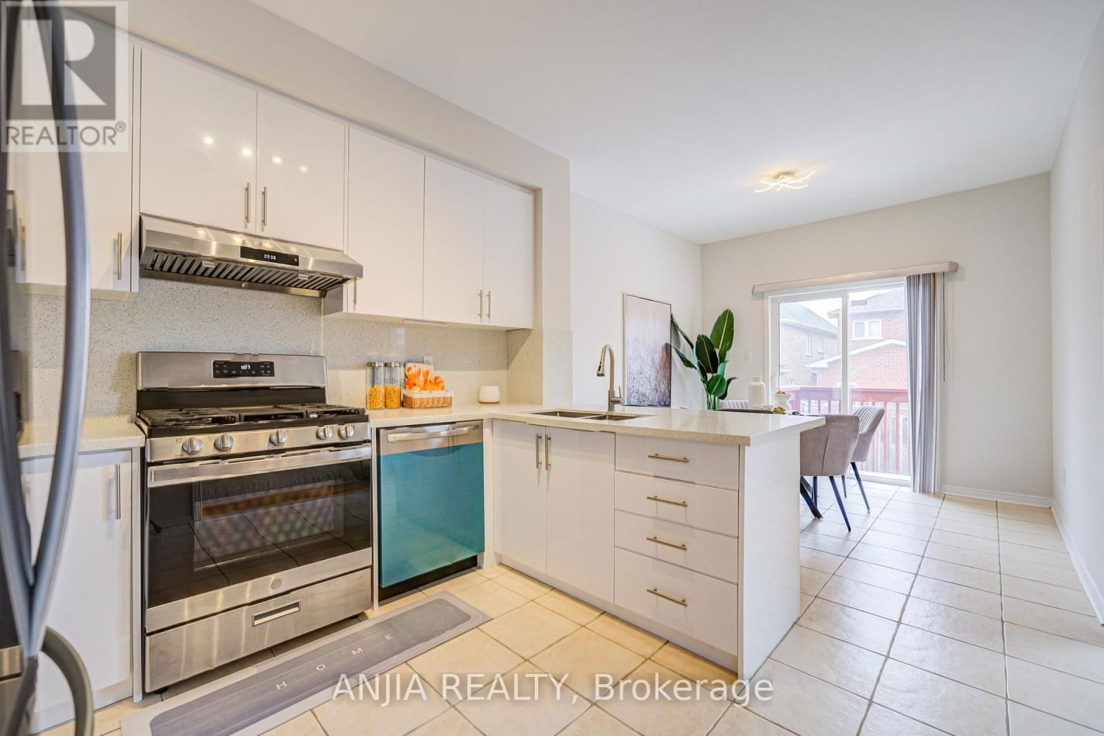308 CABOTO TRAIL Image 12