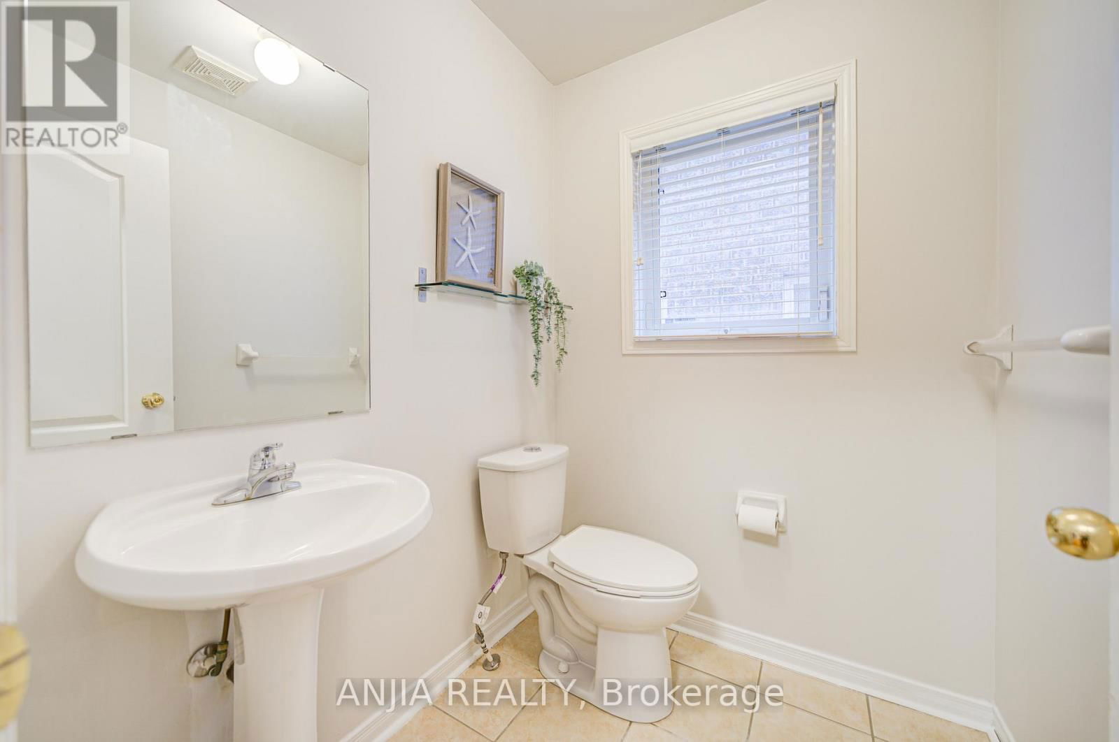 308 CABOTO TRAIL Image 17