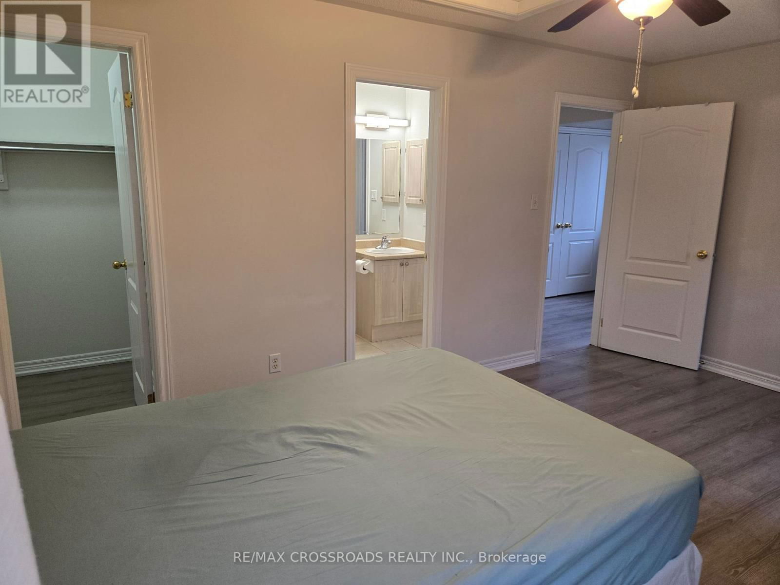 2922 BUR OAK AVENUE Image 20