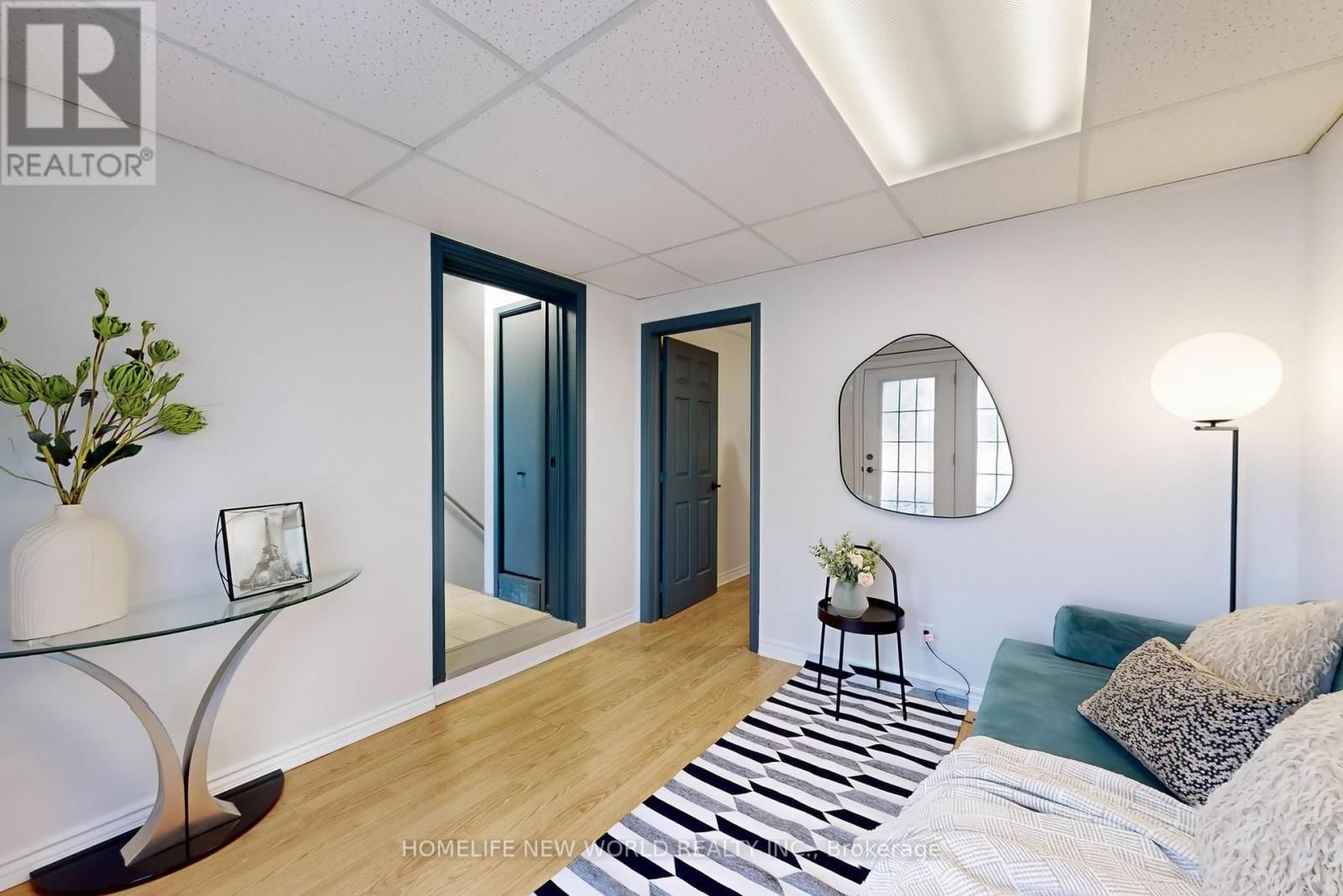 285 LORNE AVENUE Image 18