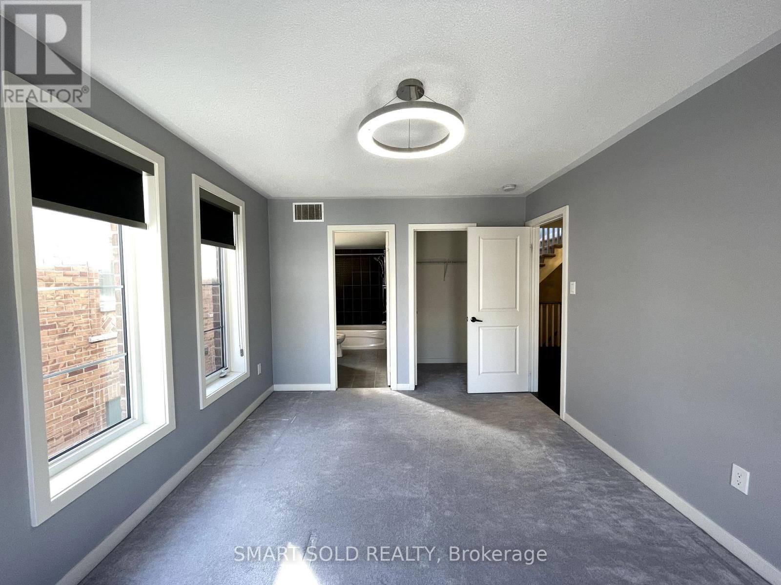 26 CORNERBANK CRESCENT Image 11