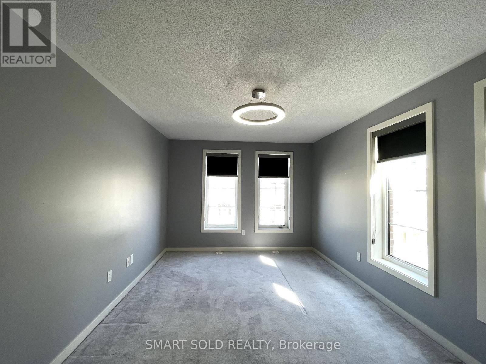 26 CORNERBANK CRESCENT Image 14