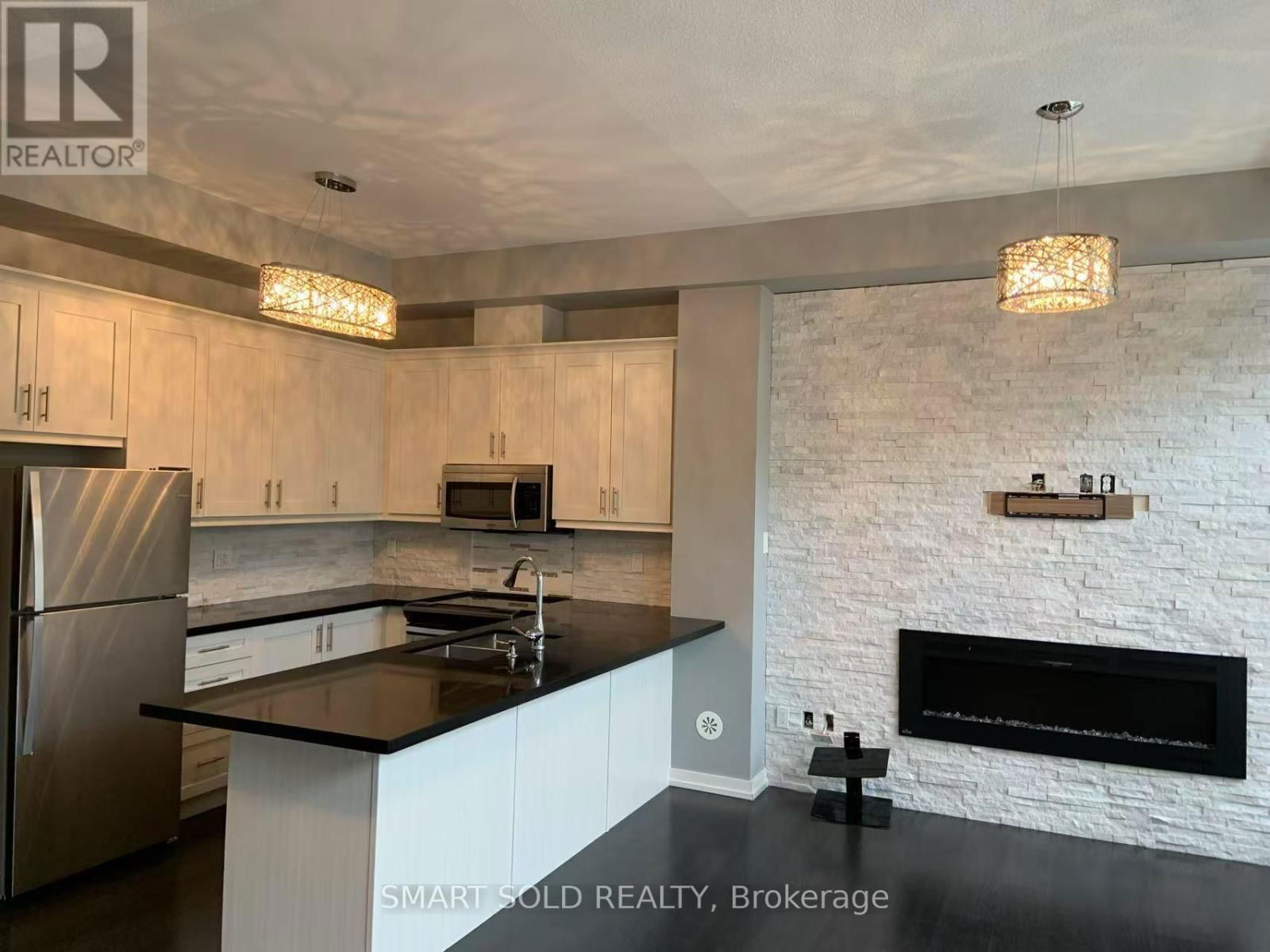 26 CORNERBANK CRESCENT Image 3