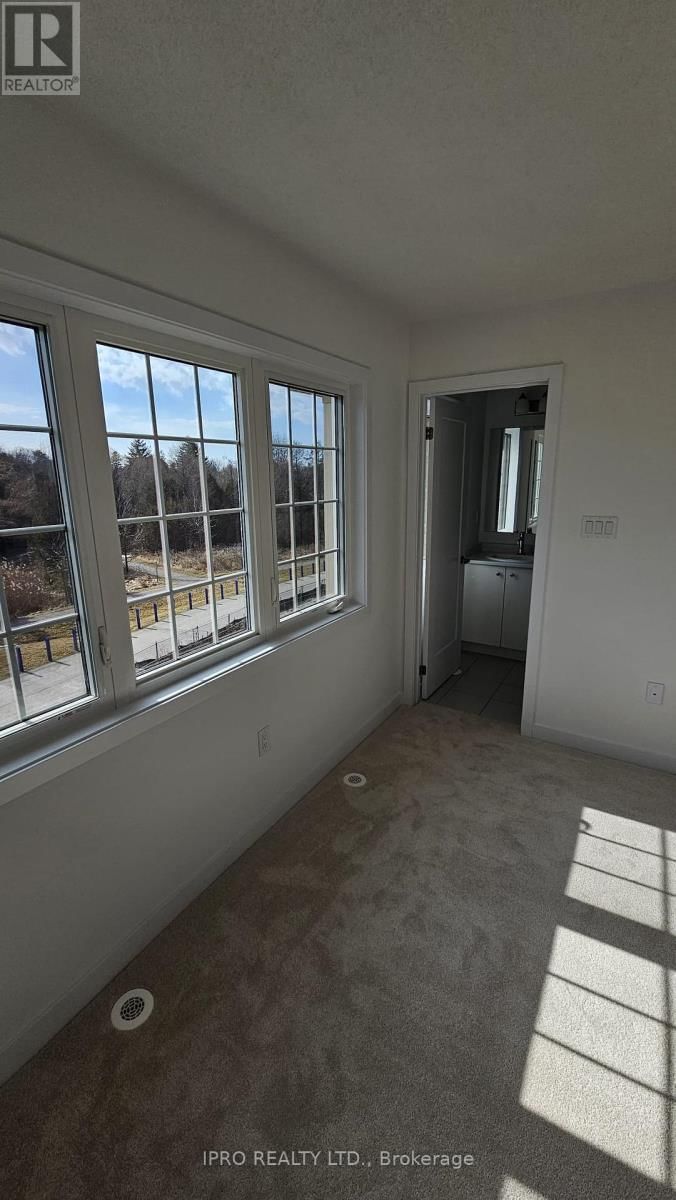 86 LYALL STOKES CIRCLE Image 14
