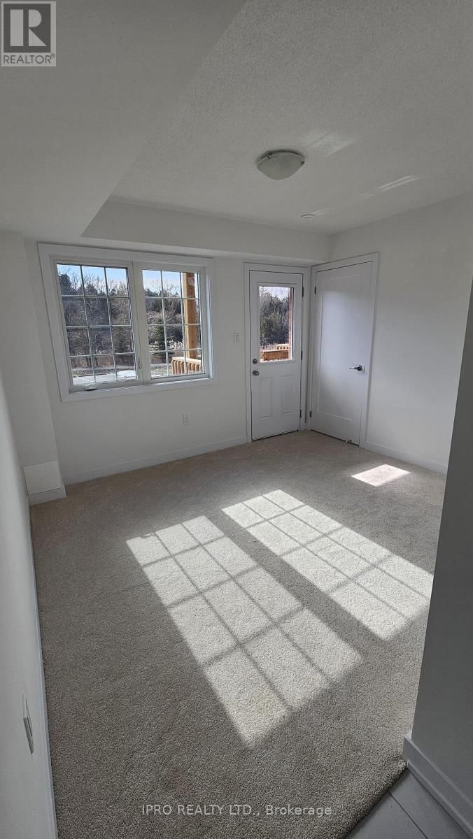 86 LYALL STOKES CIRCLE Image 24