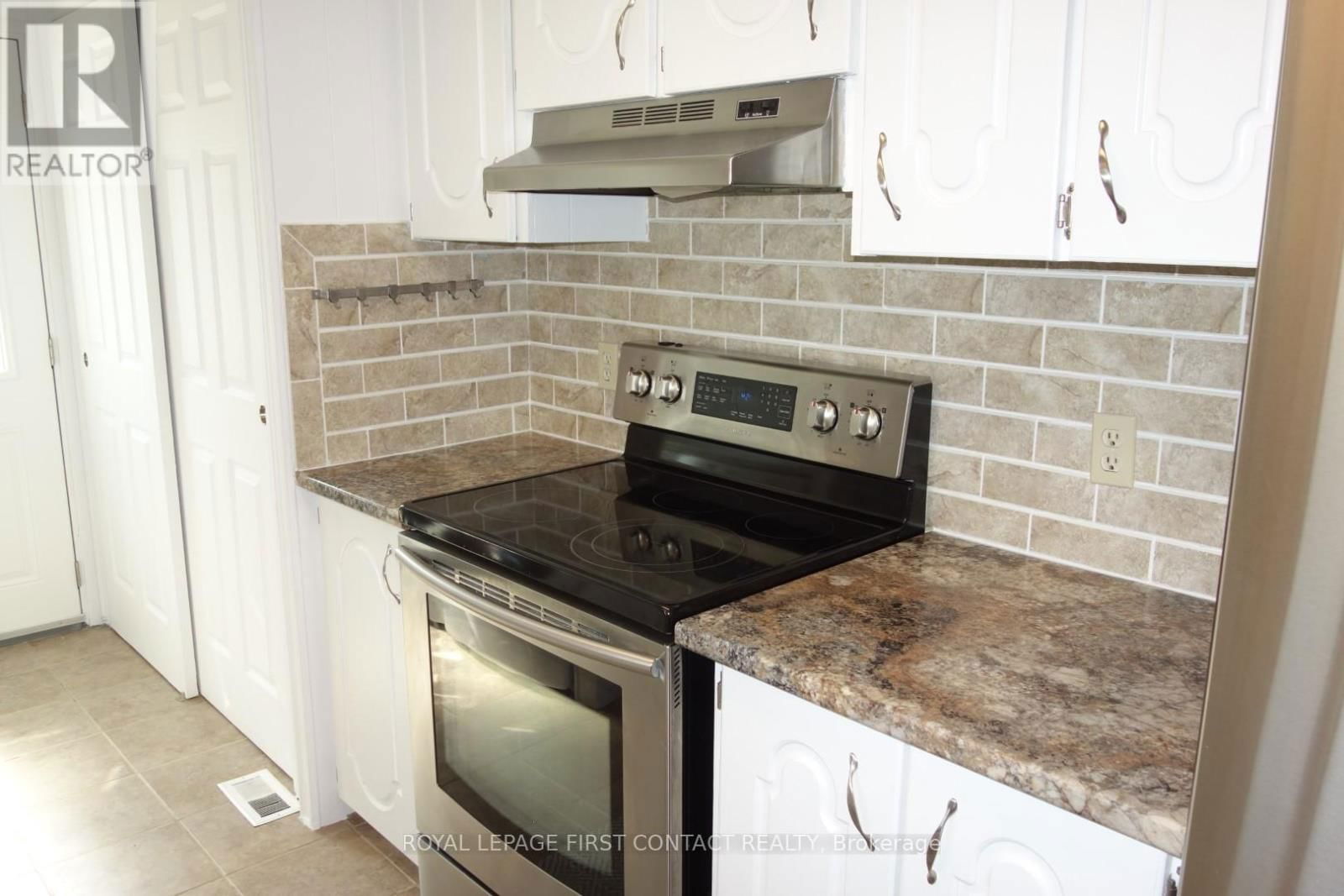 25 HAWTHORNE DRIVE Image 12