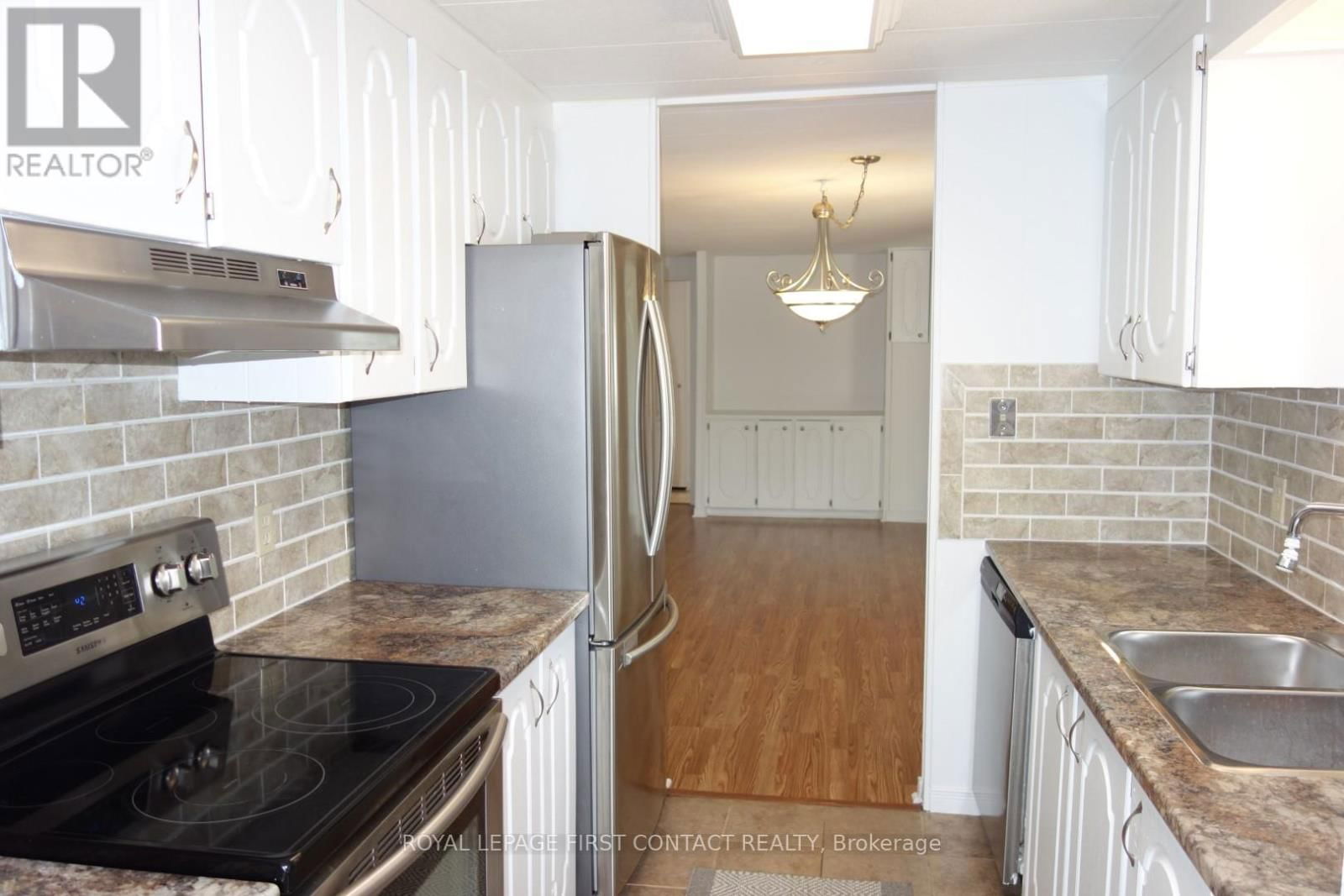 25 HAWTHORNE DRIVE Image 13