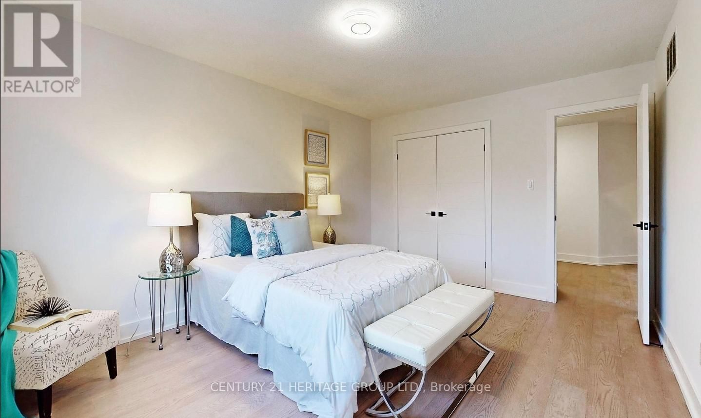 111 HUDSON CRESCENT Image 11