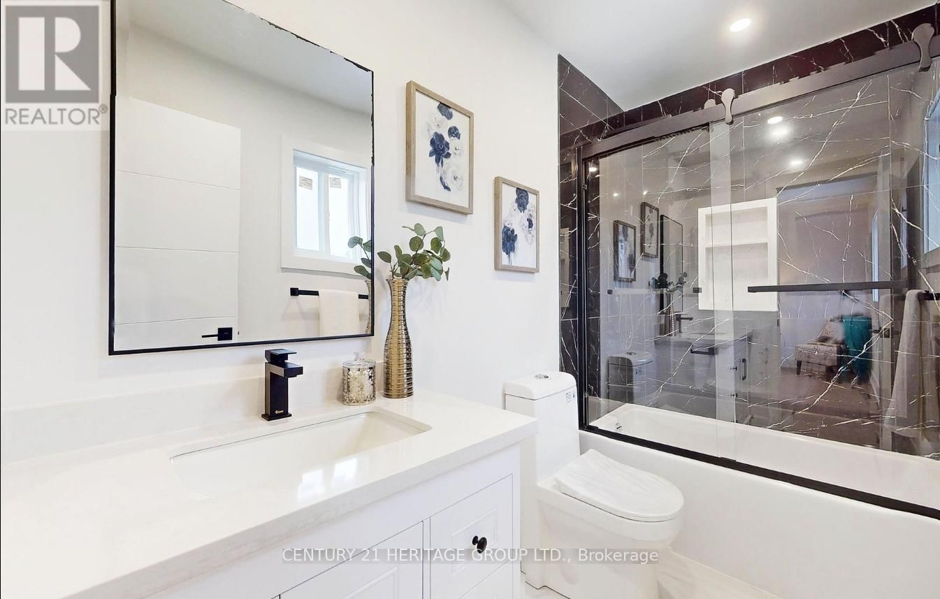 111 HUDSON CRESCENT Image 12