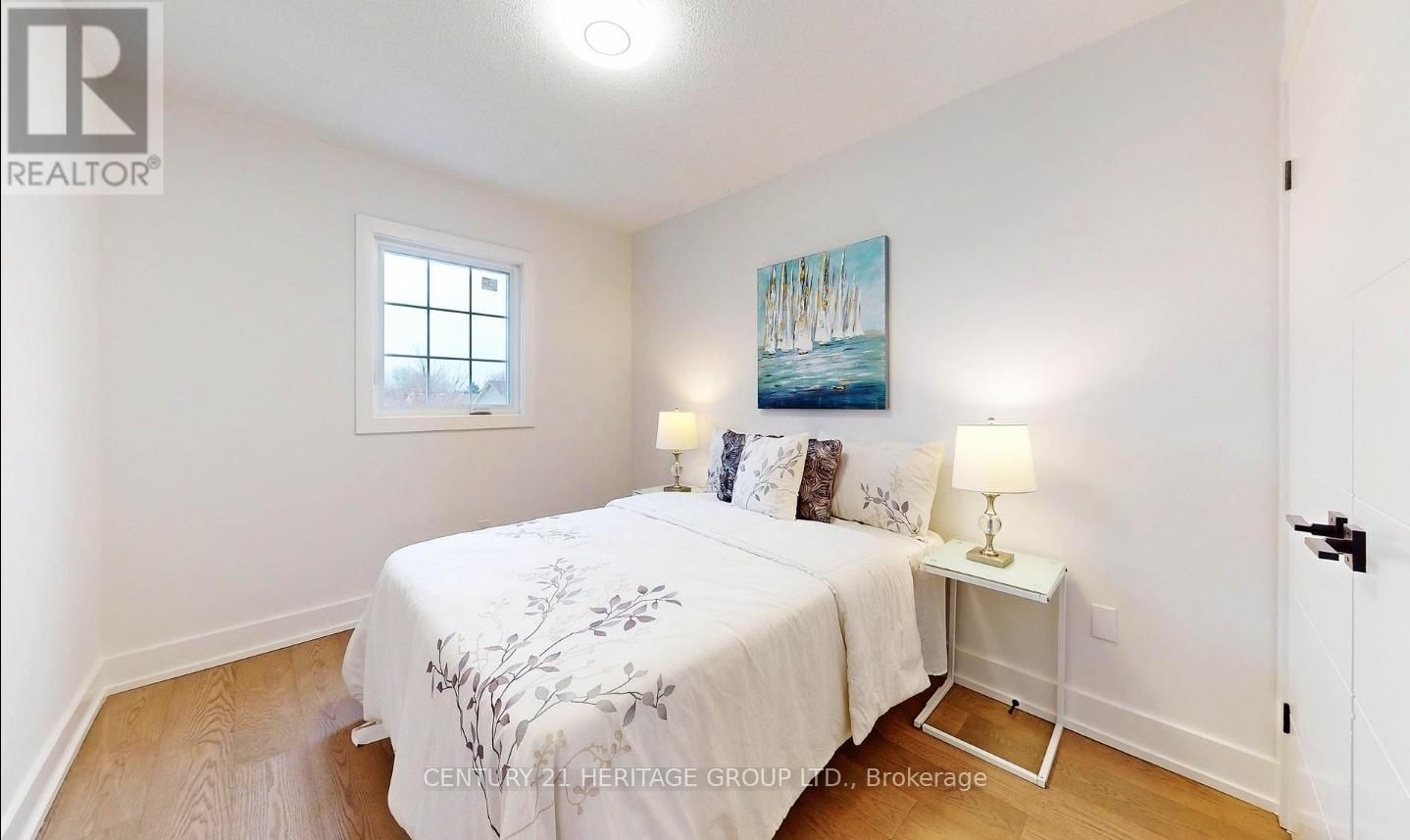 111 HUDSON CRESCENT Image 14
