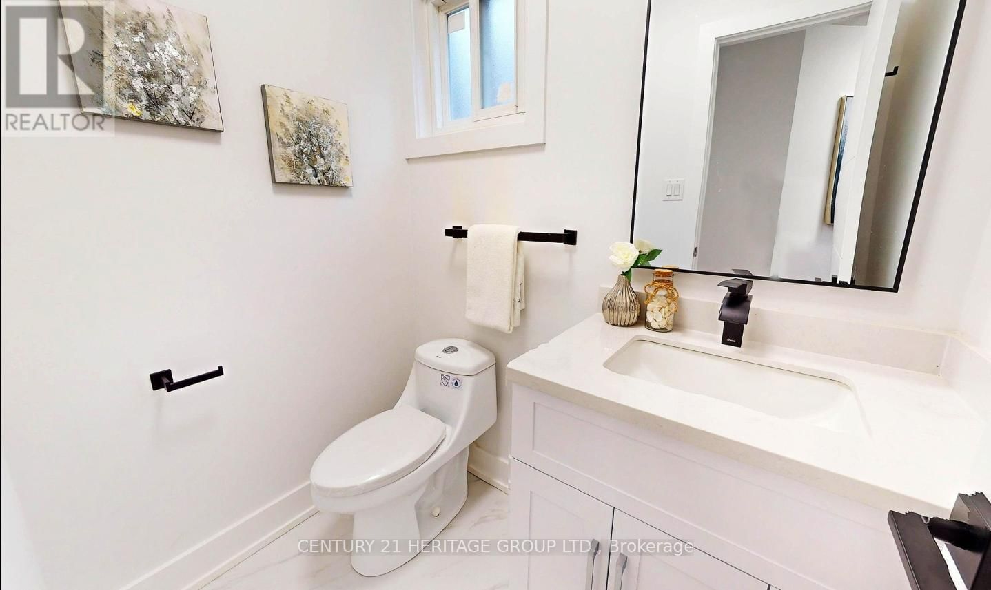 111 HUDSON CRESCENT Image 8