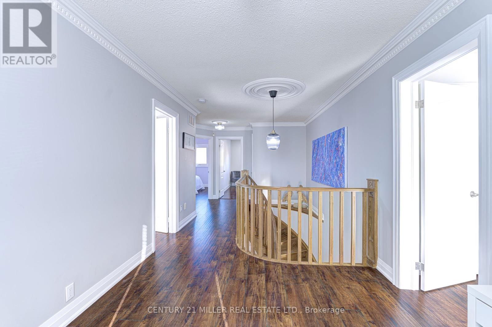 39 IONA CRESCENT Image 18