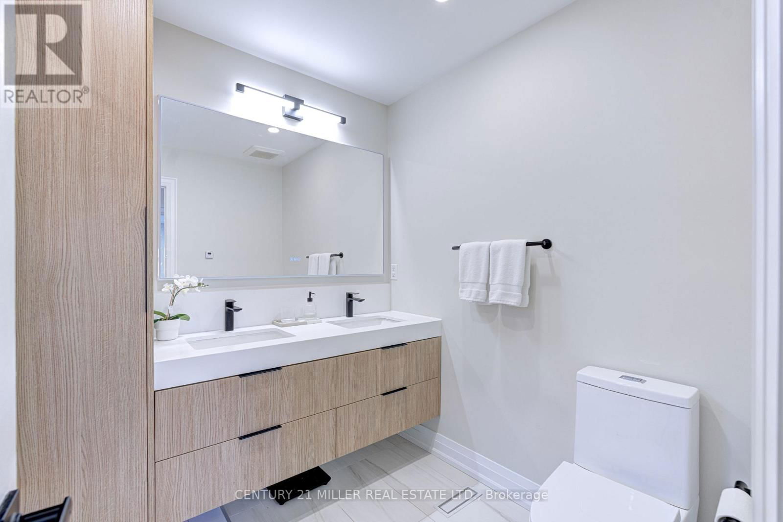 39 IONA CRESCENT Image 27