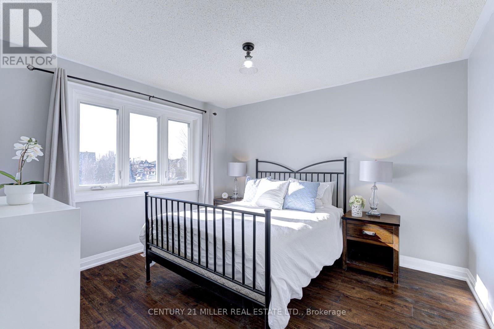 39 IONA CRESCENT Image 30