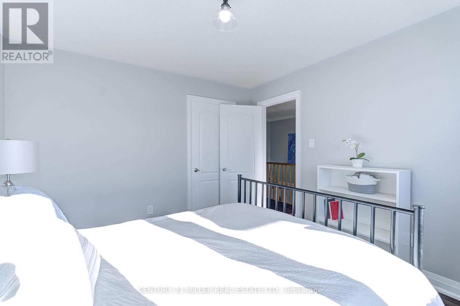 39 IONA CRESCENT Image 31