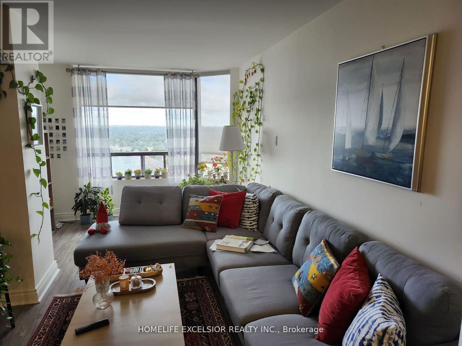 1402 - 7601 BATHURST STREET Image 8