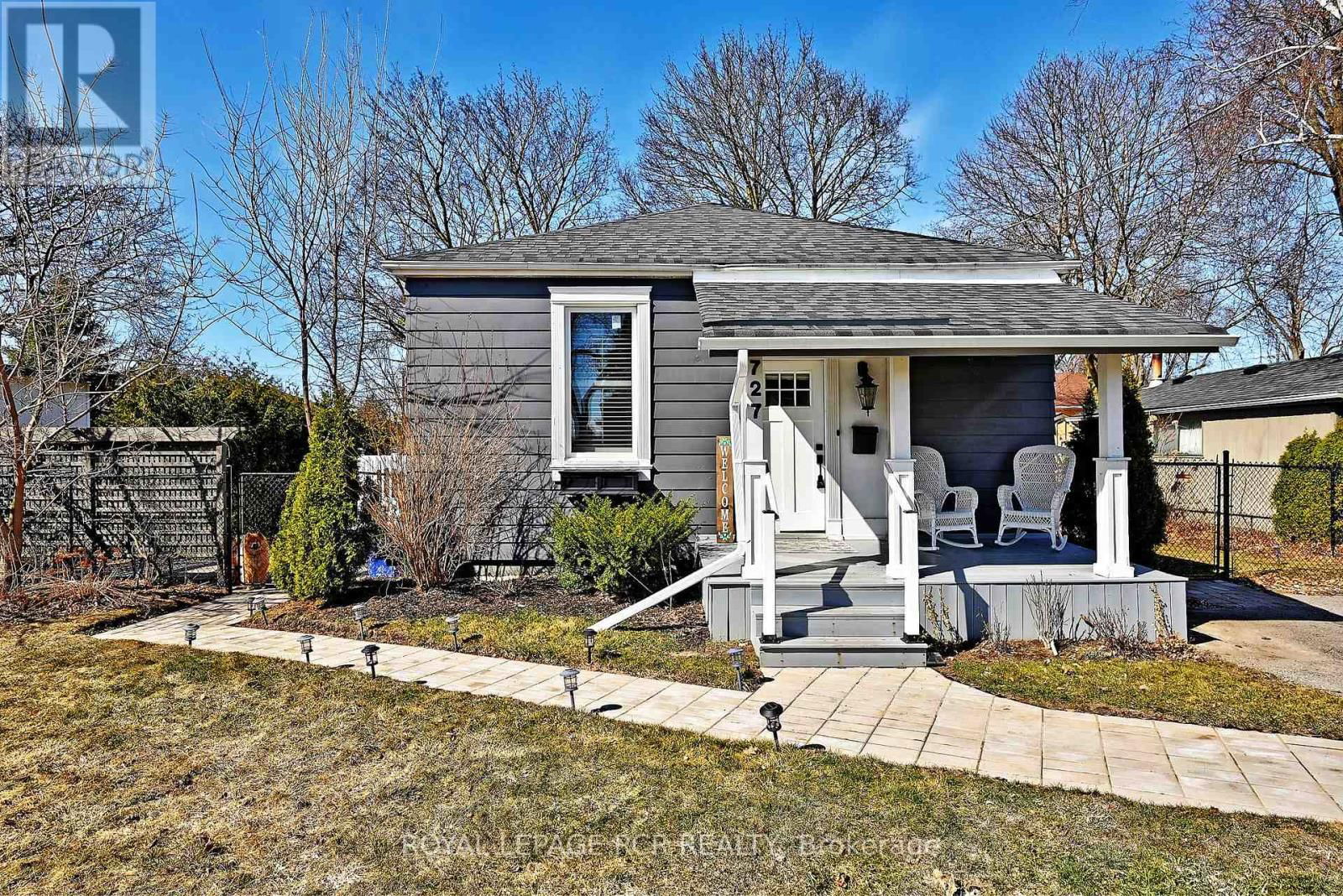 727 LOWELL AVENUE Image 1