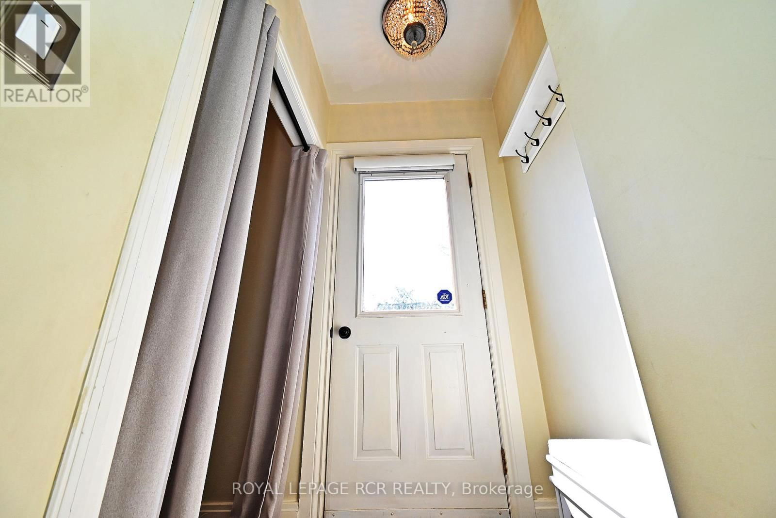 727 LOWELL AVENUE Image 19