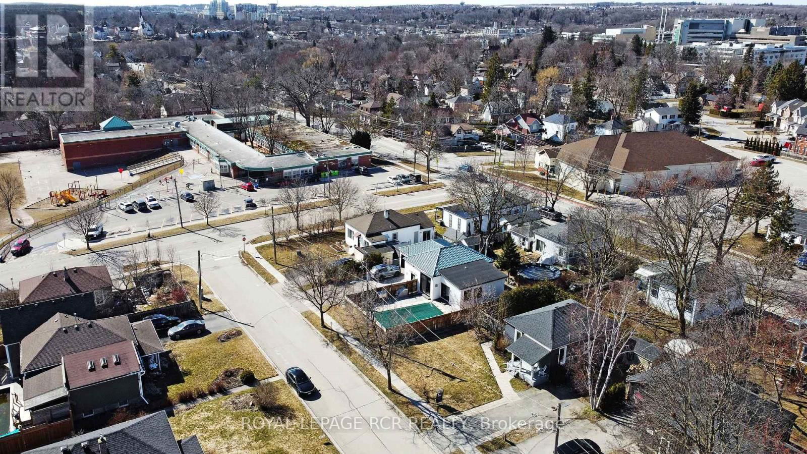 727 LOWELL AVENUE Image 24