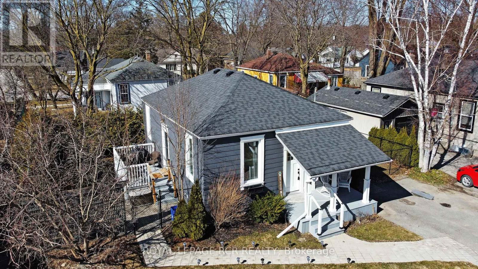 727 LOWELL AVENUE Image 26
