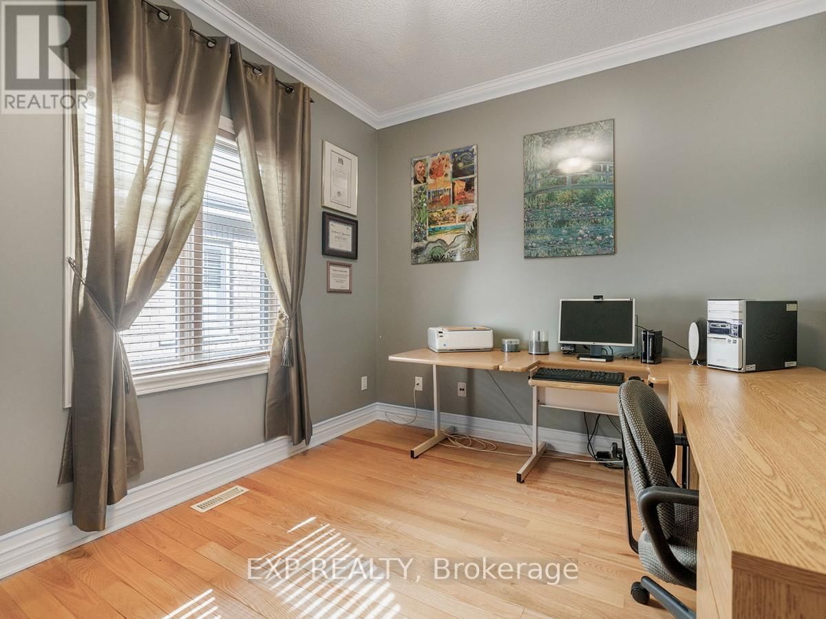 34 BRIAR GATE WAY Image 22