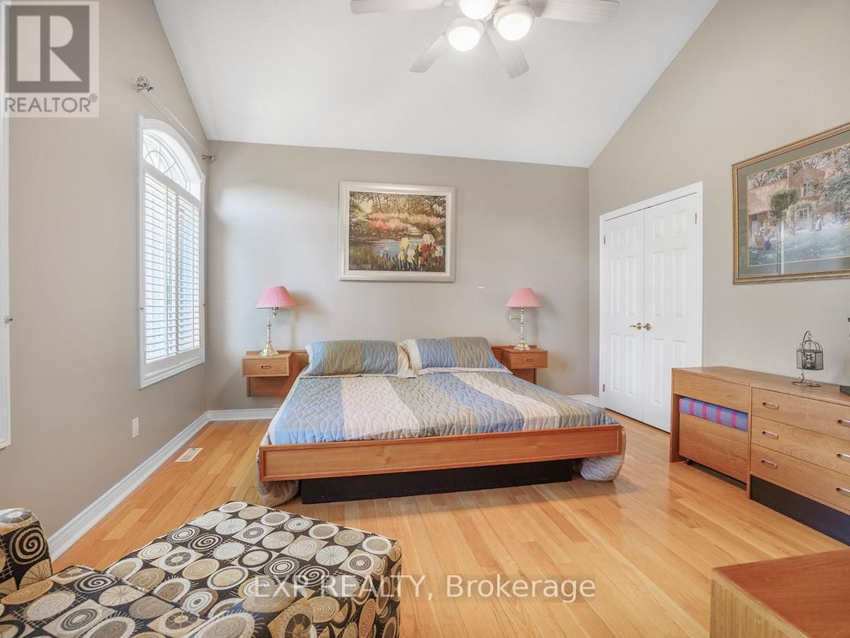 34 BRIAR GATE WAY Image 25