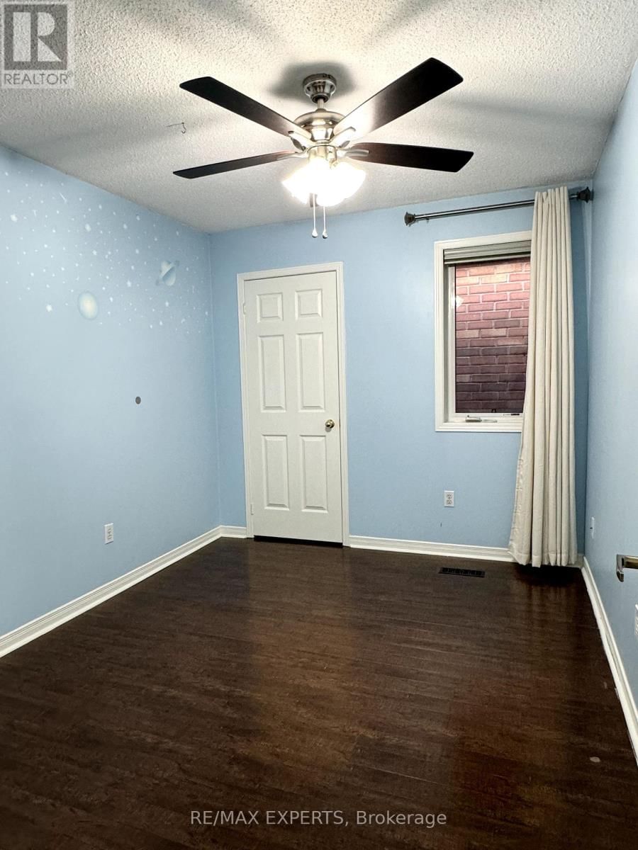 187 SASSAFRAS CIRCLE Image 12