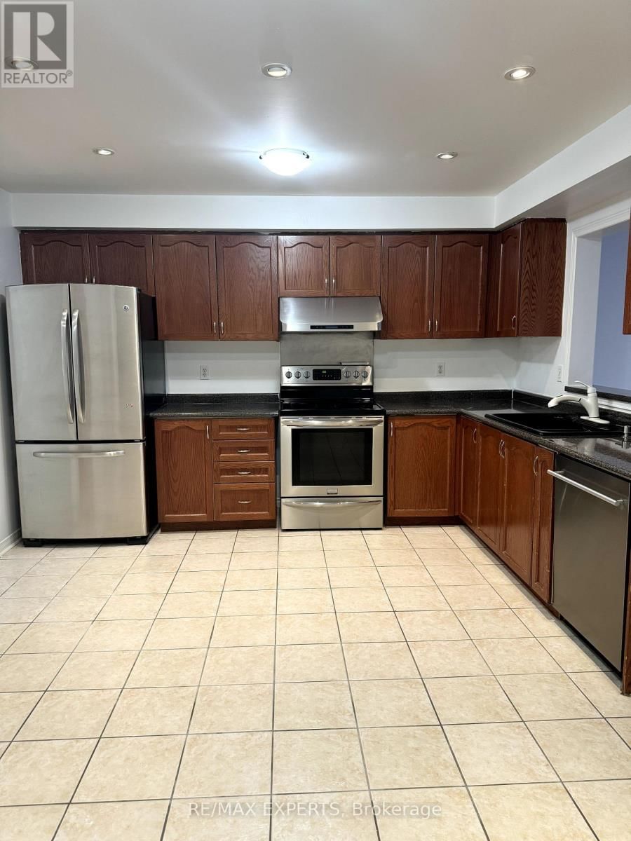 187 SASSAFRAS CIRCLE Image 4