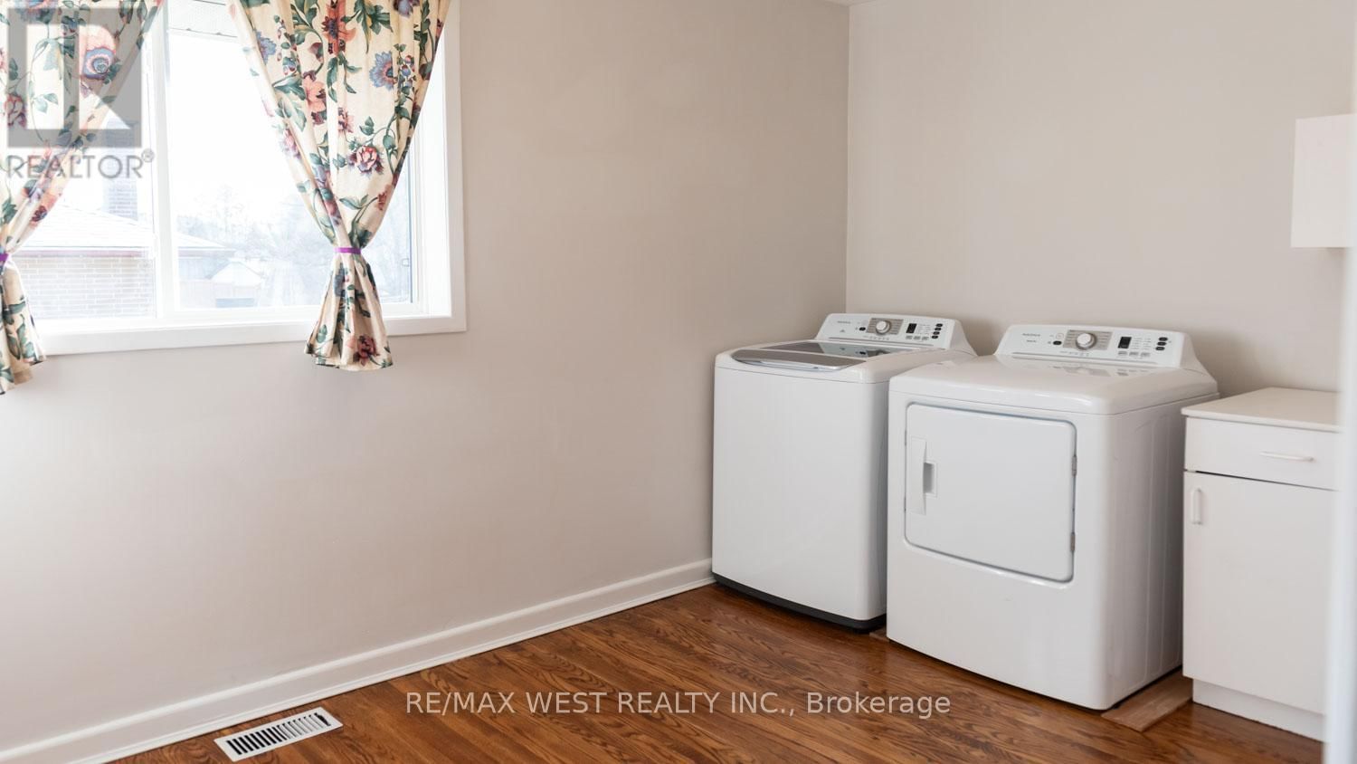 25 NORMAN AVENUE Image 19
