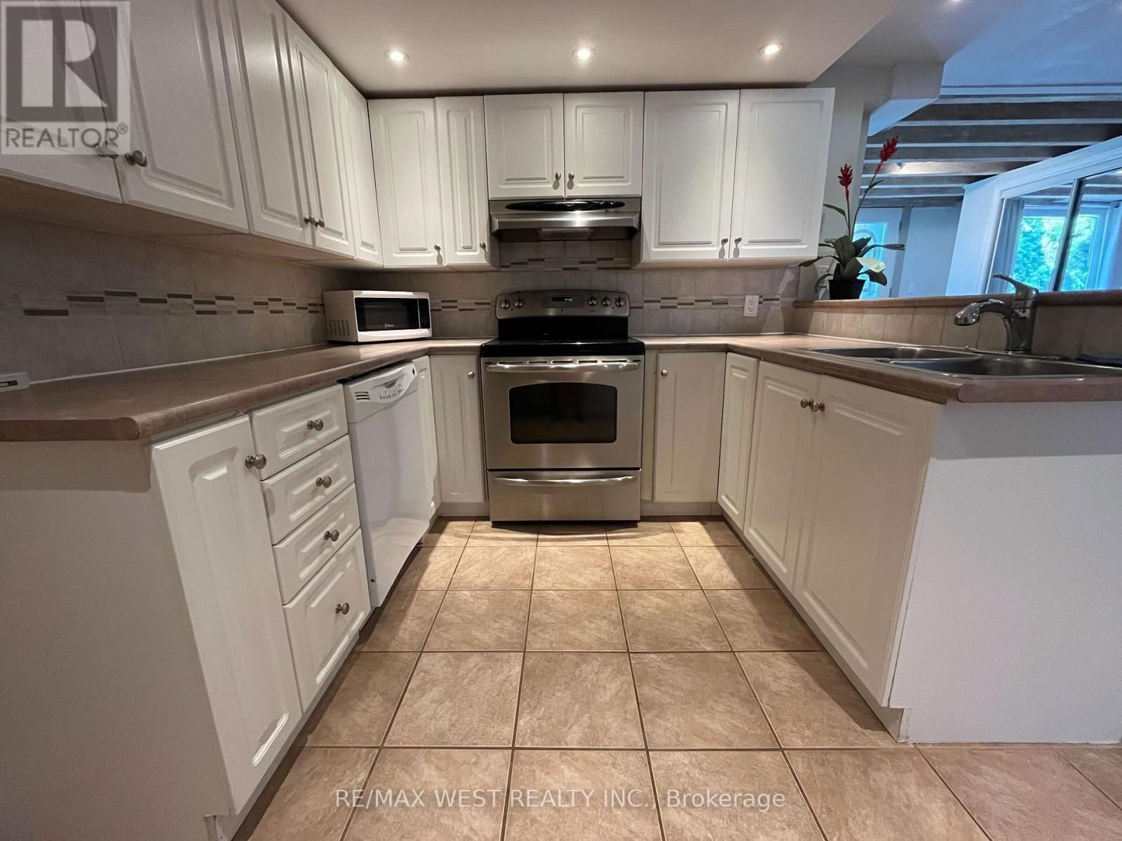 25 NORMAN AVENUE Image 26
