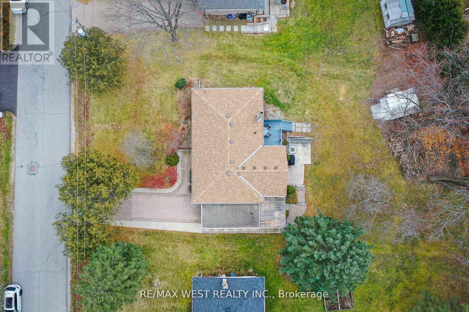 25 NORMAN AVENUE Image 35