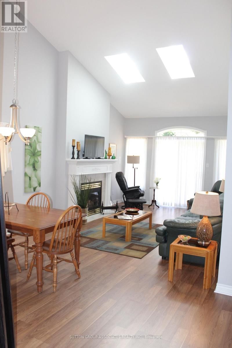 7 - 13 SUNSET BOULEVARD Image 10