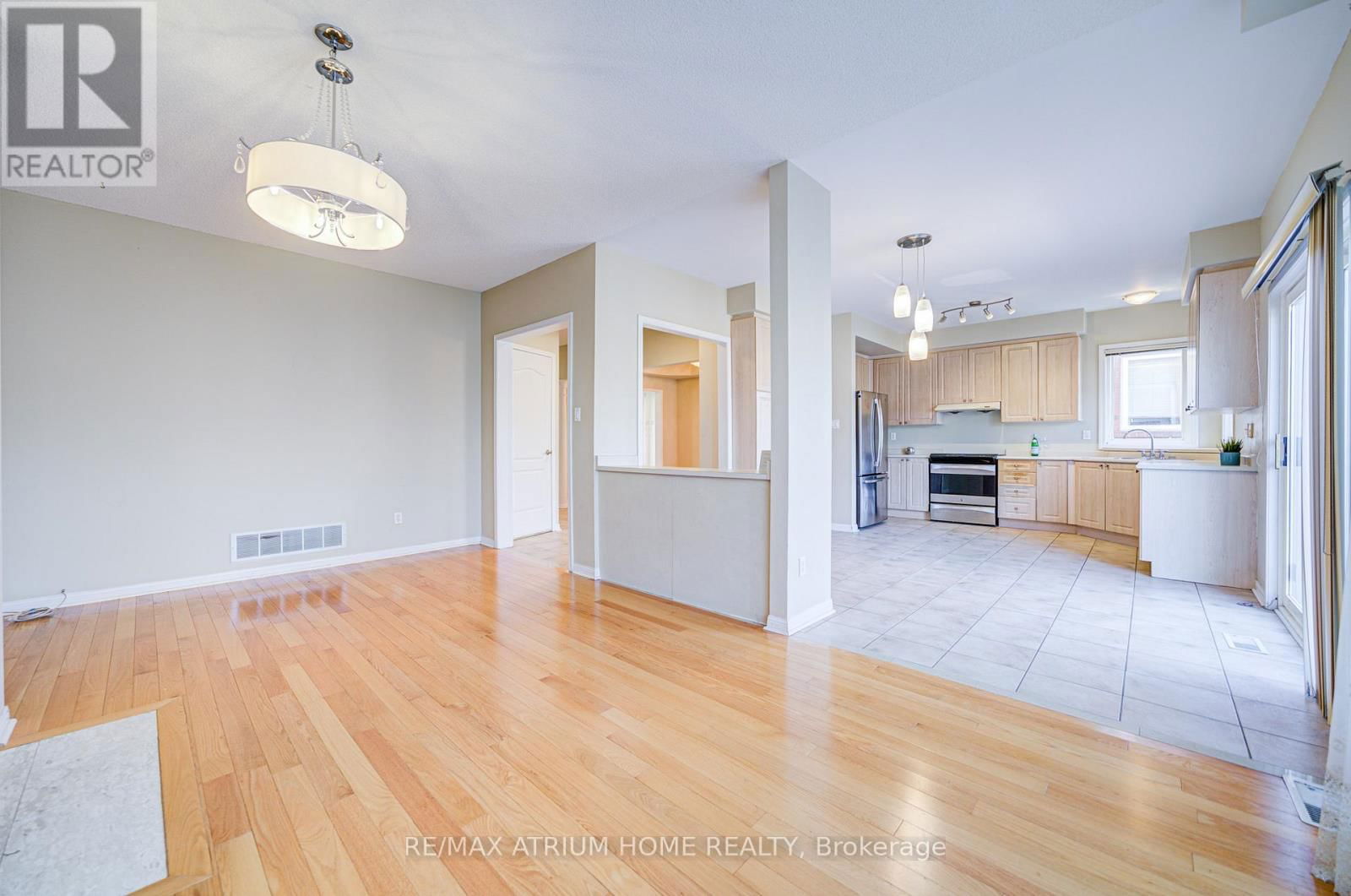 64 GROVER HILL AVENUE Image 14