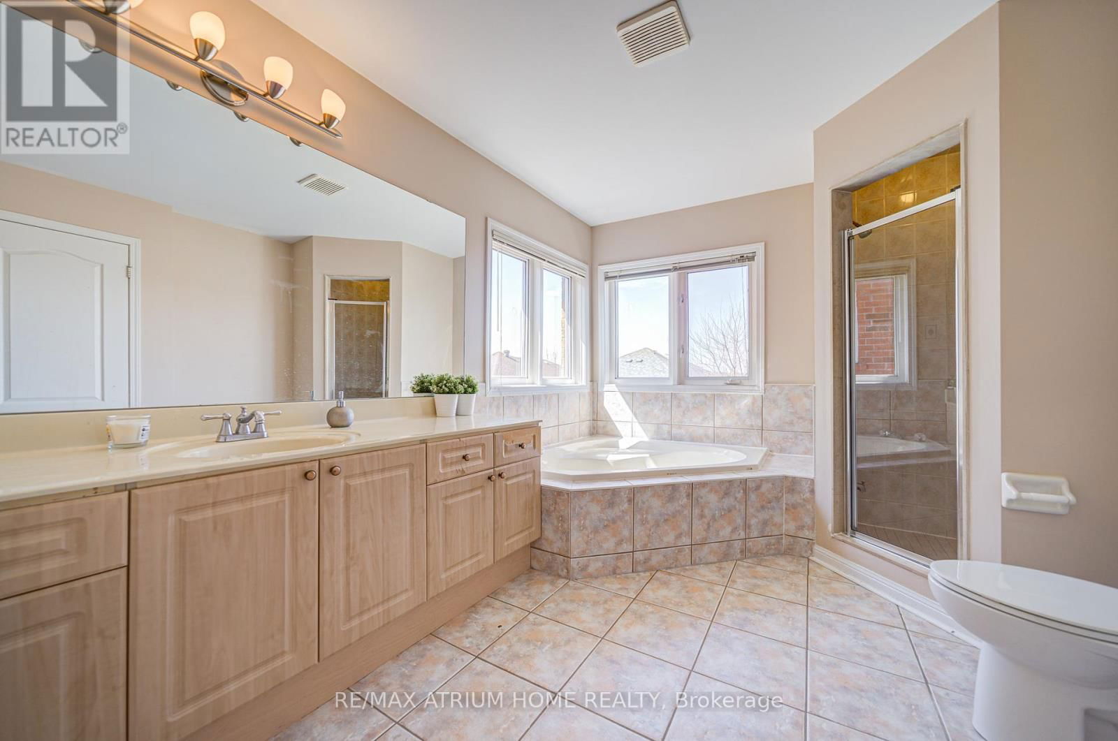 64 GROVER HILL AVENUE Image 25