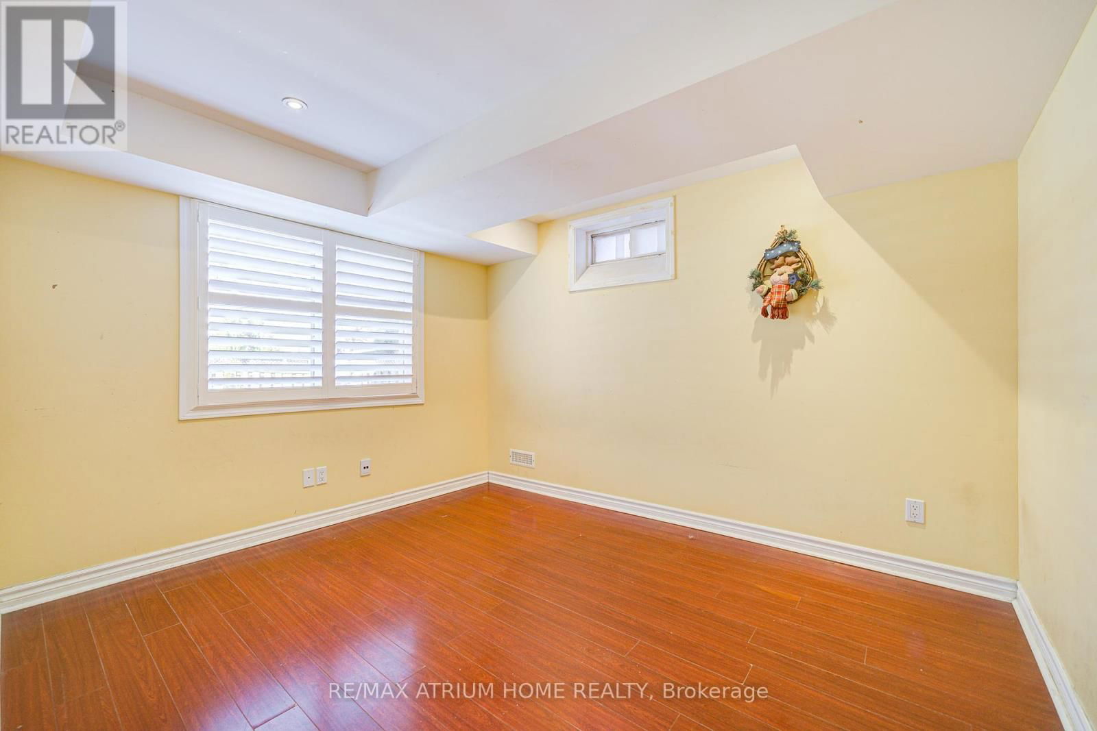 64 GROVER HILL AVENUE Image 39