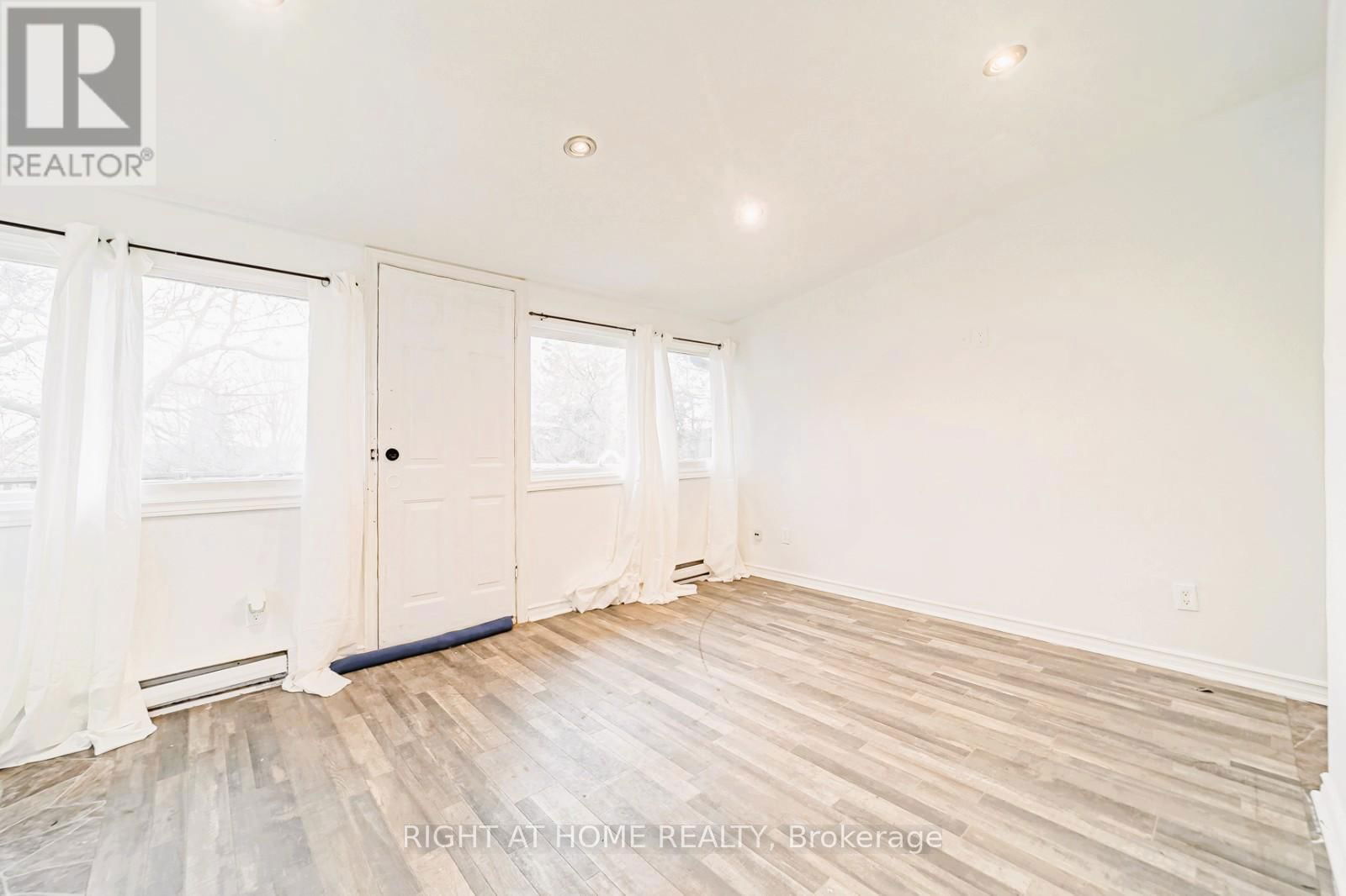 16958 BAYVIEW AVENUE Image 3