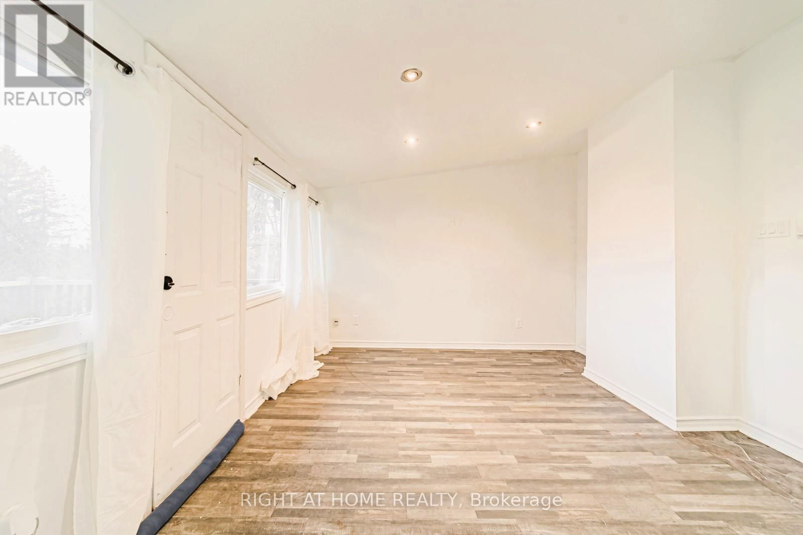 16958 BAYVIEW AVENUE Image 5