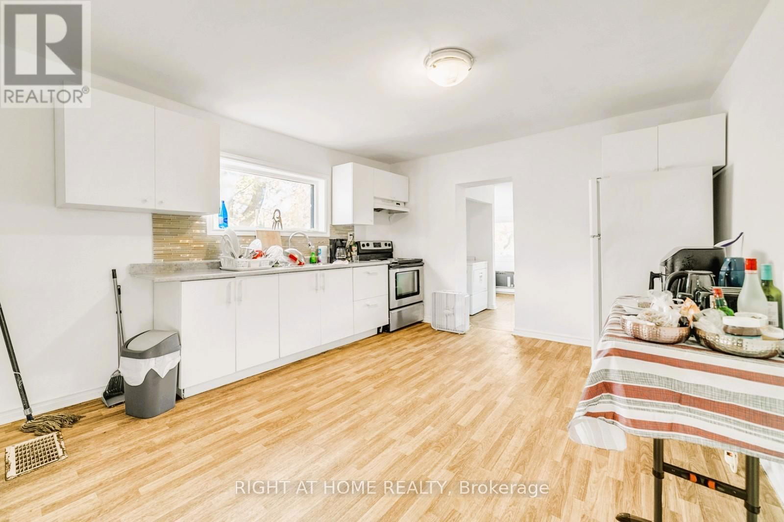 16958 BAYVIEW AVENUE Image 6