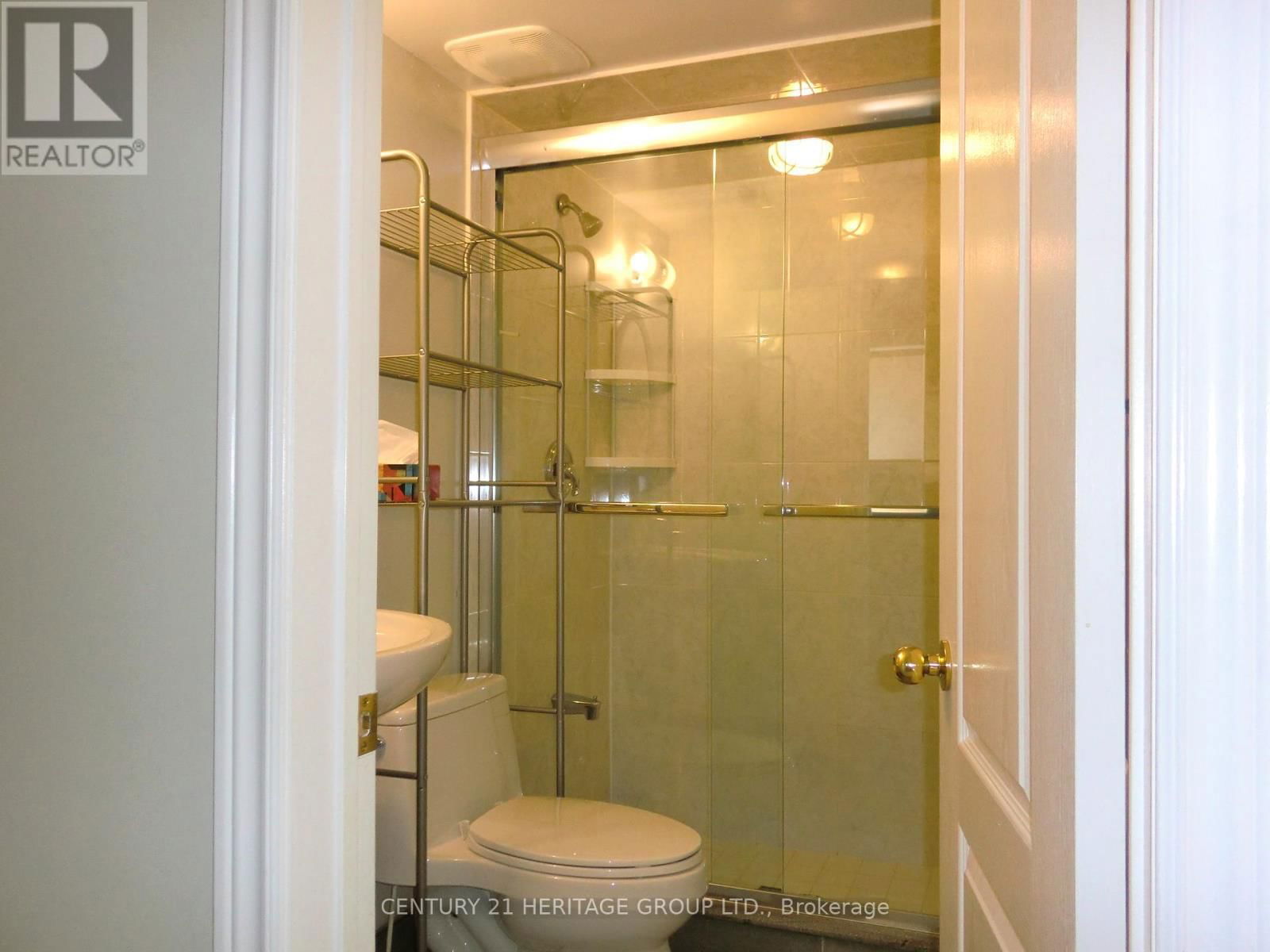 63 LEITCHCROFT CRESCENT Image 3