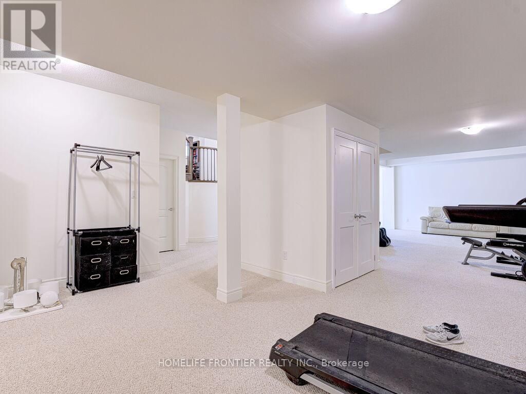 163 HILLSVIEW DRIVE Image 45
