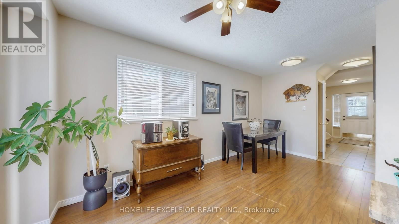 1 - 579 GIBNEY CRESCENT Image 11