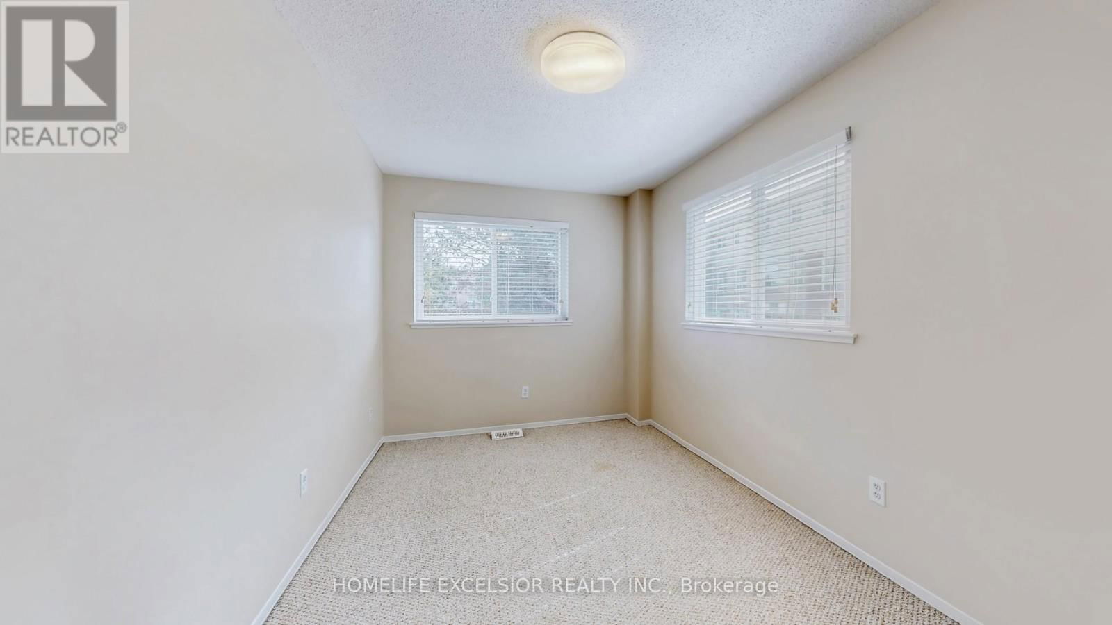 1 - 579 GIBNEY CRESCENT Image 21