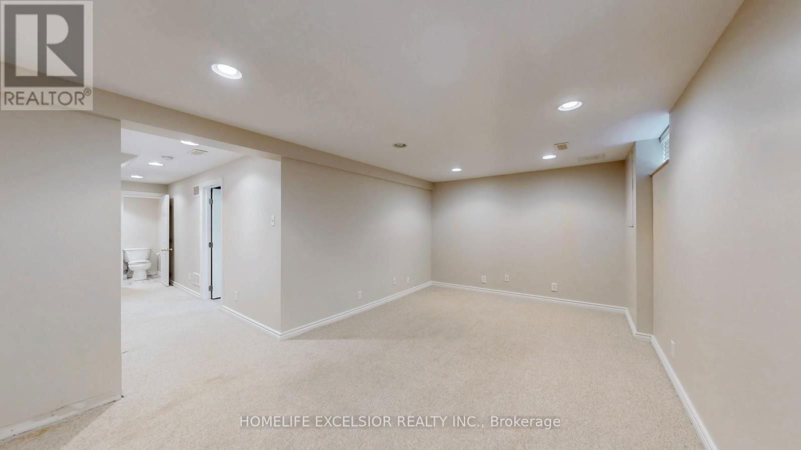 1 - 579 GIBNEY CRESCENT Image 29